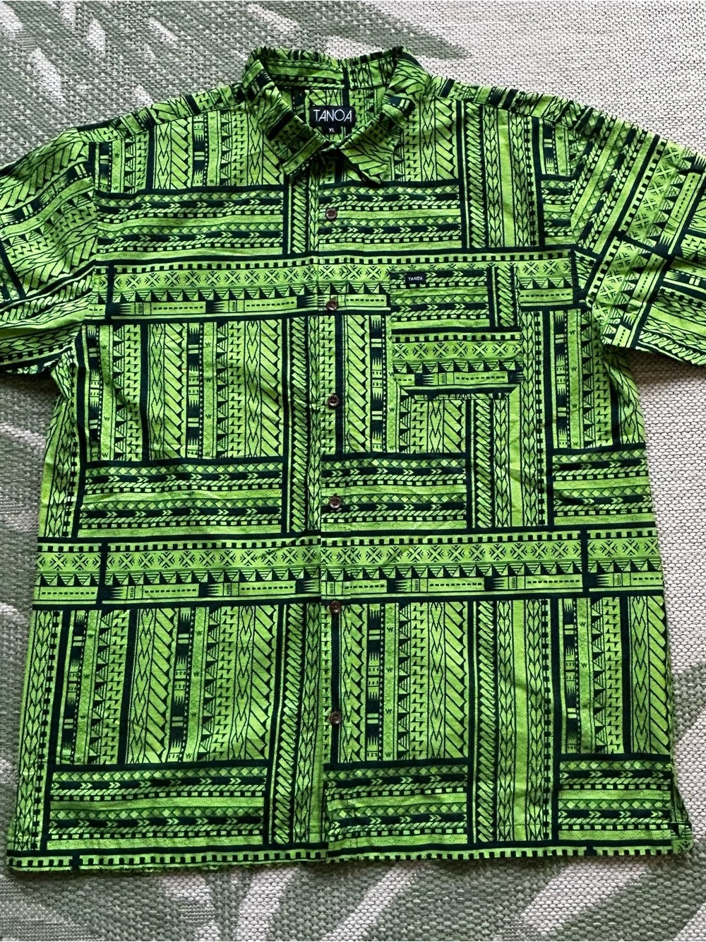 Tanoa Men's Neon Green Short-Sleeve Button-Down Aloha Shirt with Tribal Print